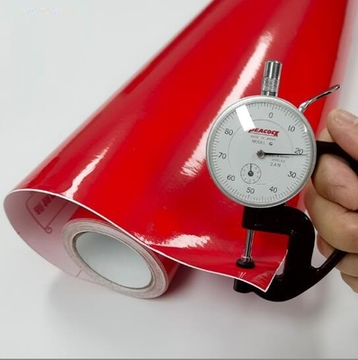 Rolo de película autoaderente de PVC, adesivo à parede à prova d'água para carroçaria e decoração de automóveis