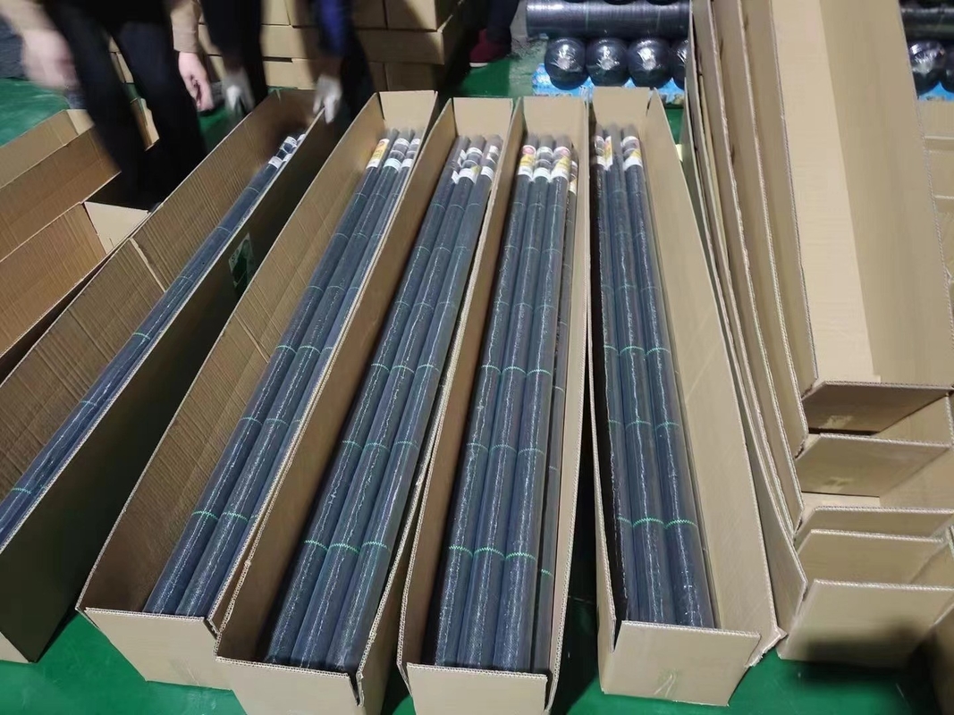 Rolo de revestimento de solo de tecido preto, membrana de controle de ervas daninhas Anti-ervas daninhas Tecido de fábrica 80GSM 90GSM 100GSM
